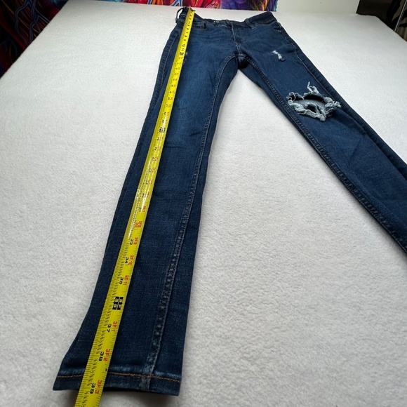 Old Navy Women Extra High-Waisted Rockstar 360 Stretch Super-Skinny Jeans Size 2 - Picture 11 of 16